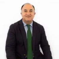 sinergias_club_internacional_victor_gomez_mugshot